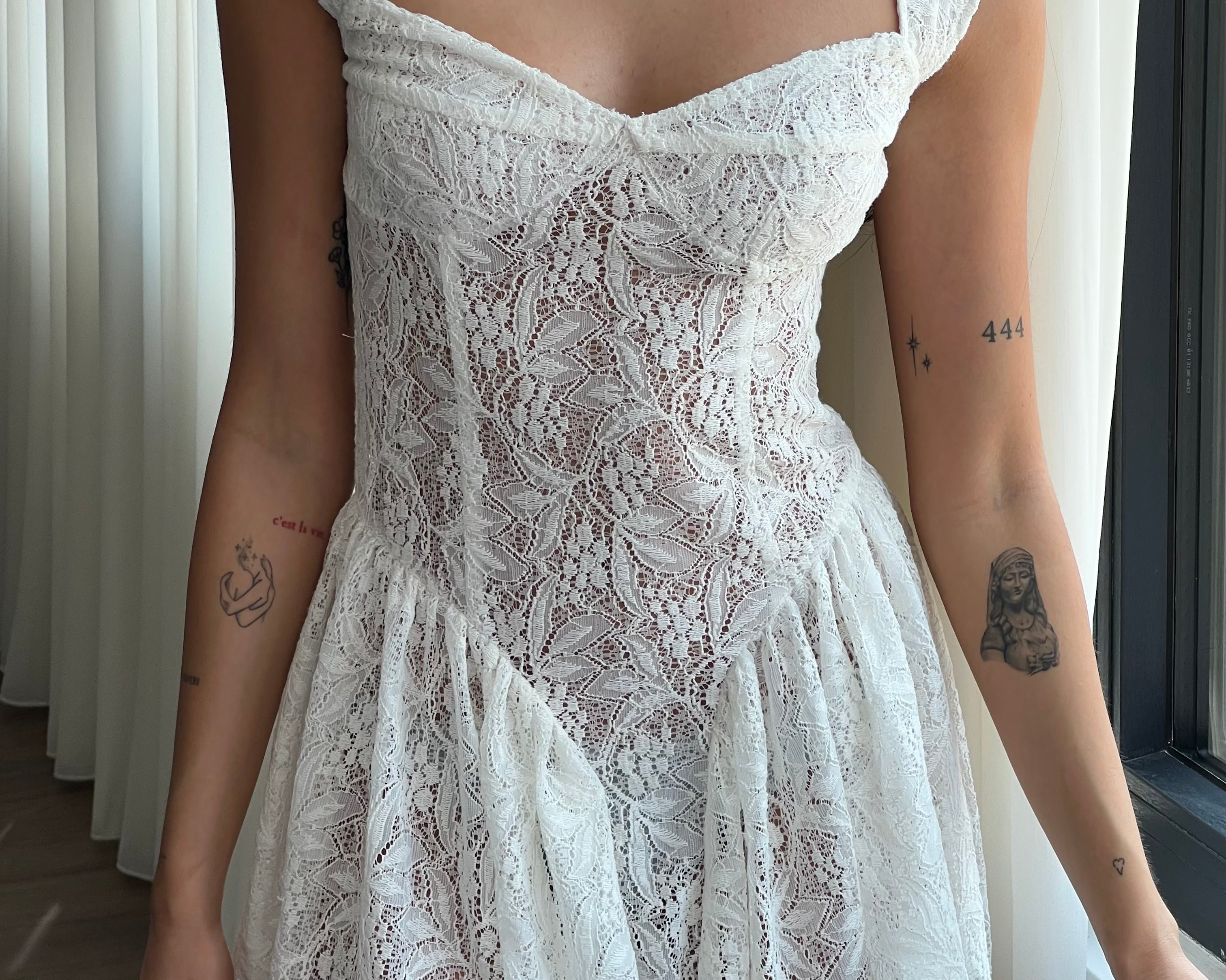 Gaia Lace Dress - Fenity