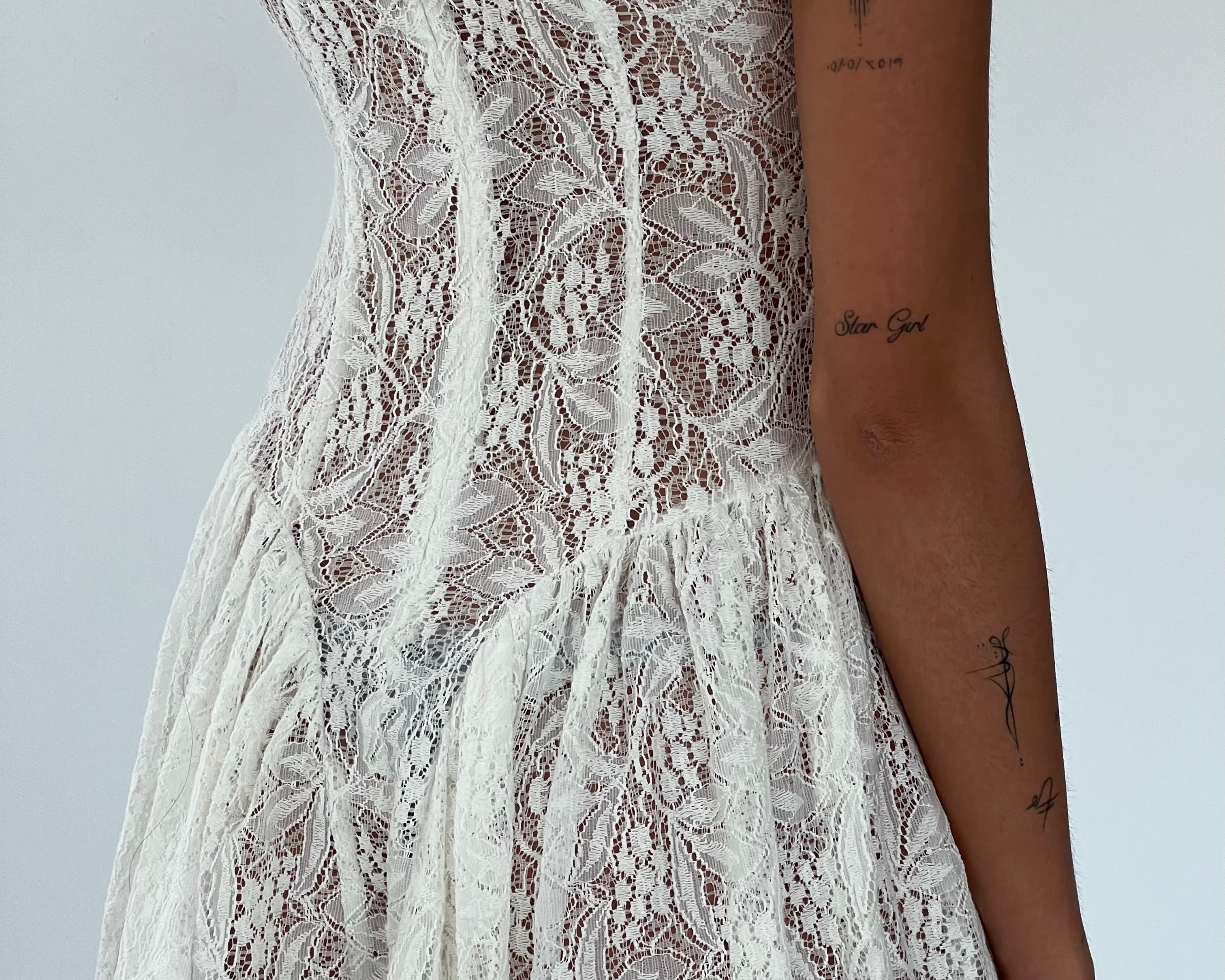 Gaia Lace Dress - Fenity